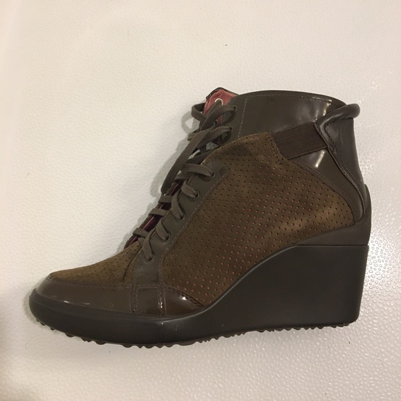 Tsubo wedge heeled sneaker booties - Picture 2 of 9